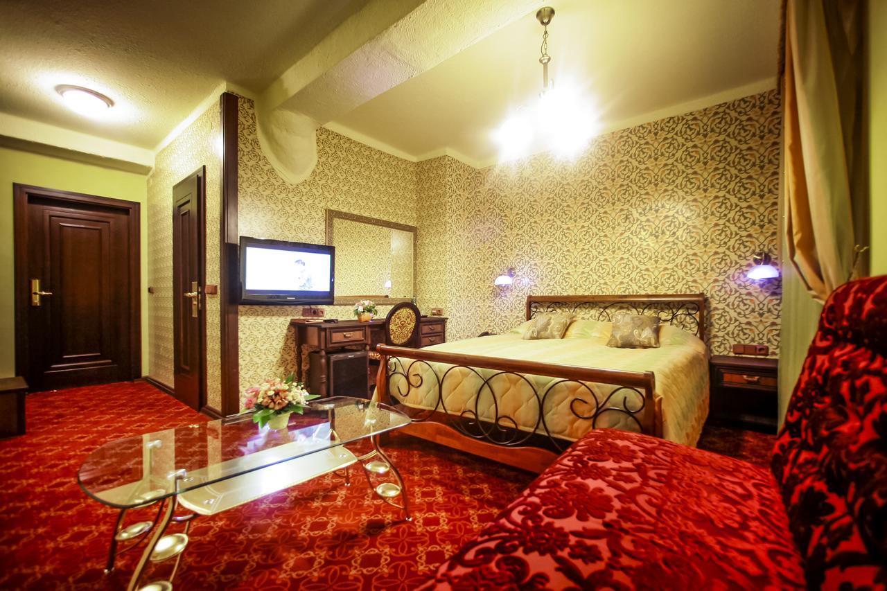 Hotel Kilikiya Ujhorod Exterior foto